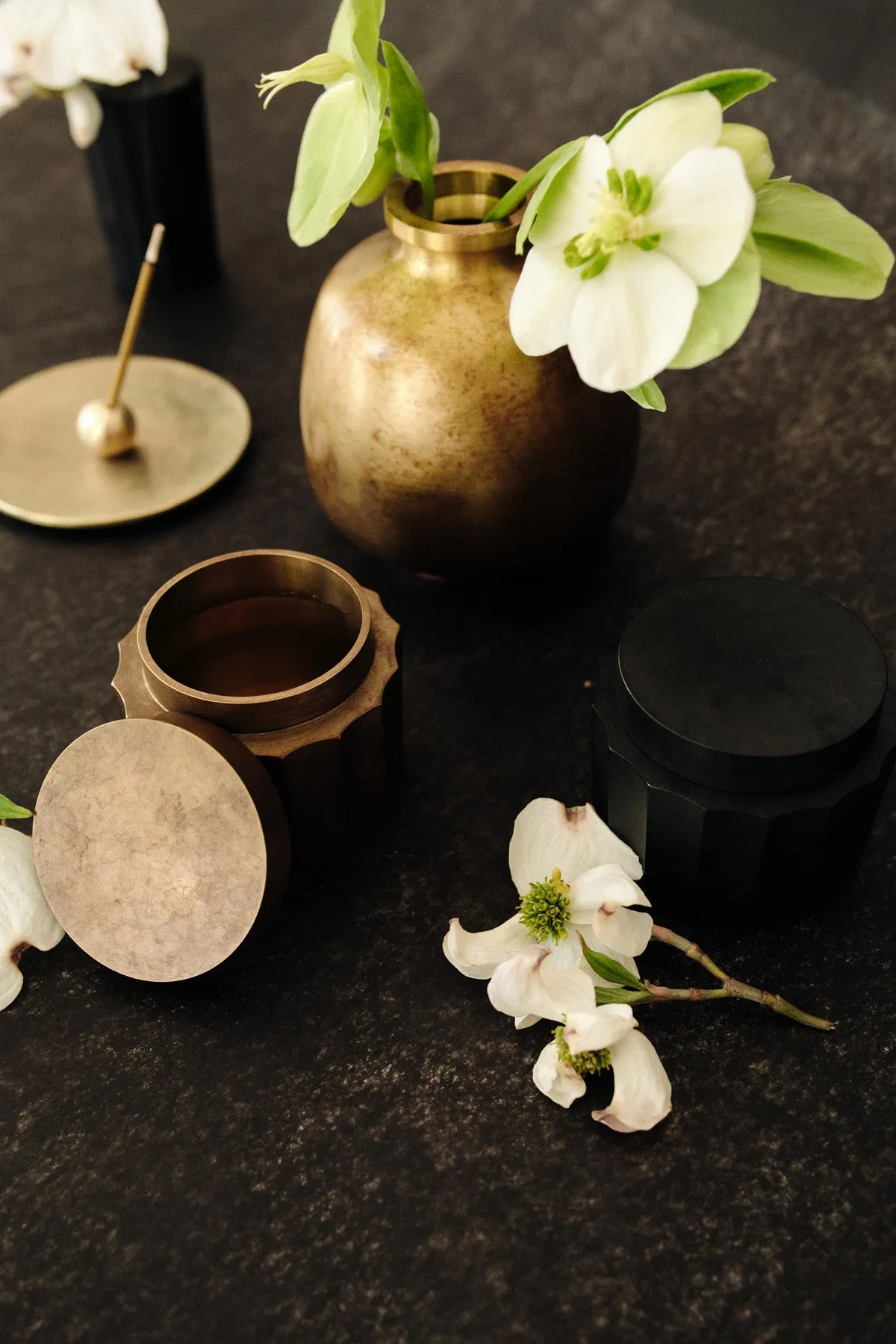 Hana Mitsubo - Golden Brown